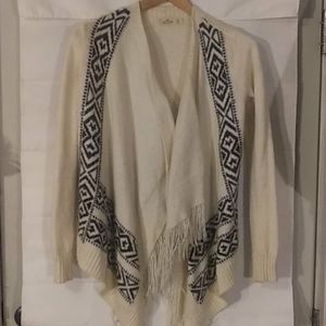 HOLLISTER SWEATER BEIGE AND BLUE SIZE XS FRINGED